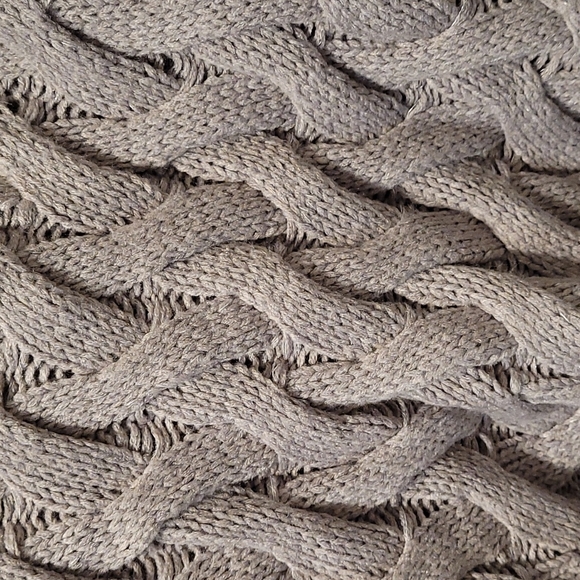 Simply Vera Vera Wang Gray Cable Knit Sweater Size XL - Picture 4 of 13